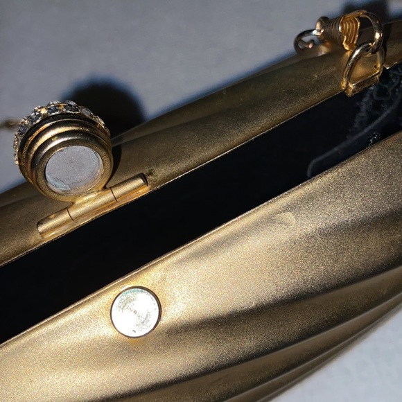 Shals International Vintage Metal Evening Bag - Picture 5 of 9